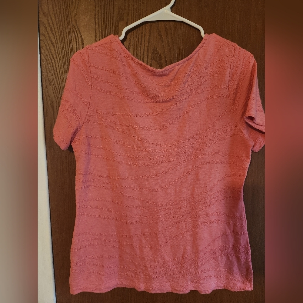 Women's Pink Textured Top - Picture 2 of 2